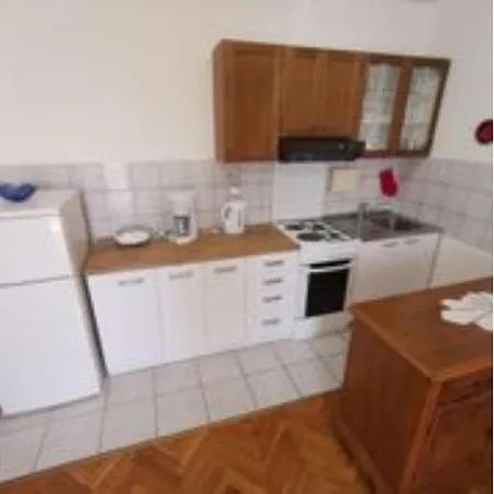 Apartment Nevenka 3 Pax Crikvenica
